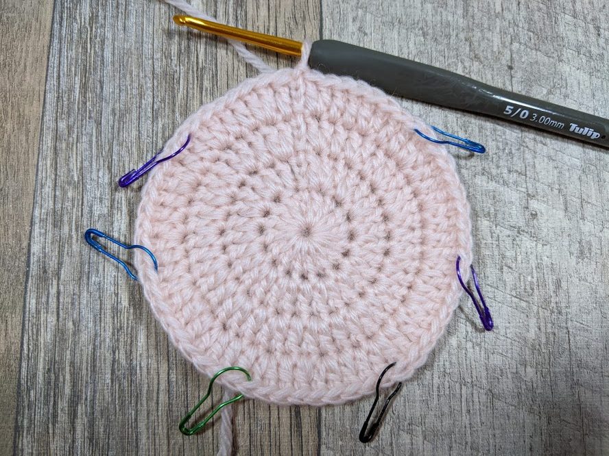 無料編み図 ベビー用かぎ針編みクマ耳帽子の作り方 くまさんビーニー Kitto Ameru キットアメル